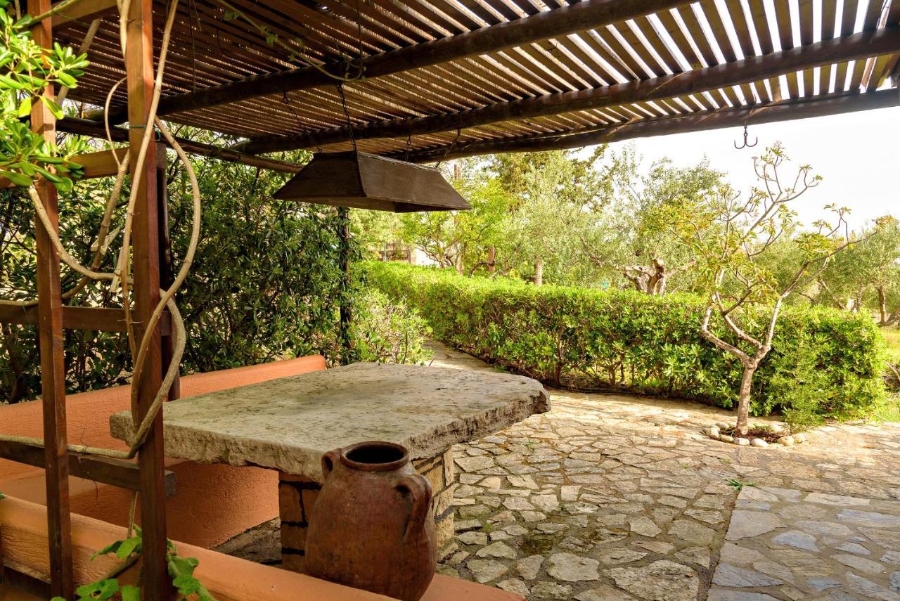 Villa Fyllosia 아르하네스 외부 사진